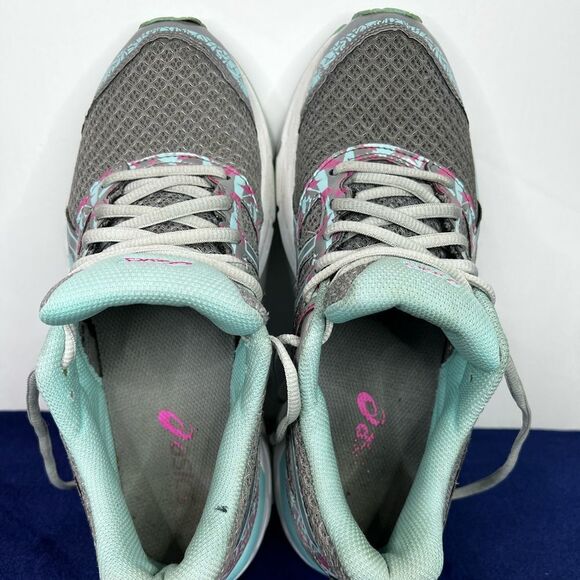 Asics Gel-Excite 4
Aluminum/Silver/Aqua Splash Women's
Size 8 - Picture 7 of 9